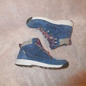 Danner Womens Mountain Hiking Boots Size 8.5 Wool Suede Waterproof Trail Adrika
